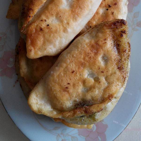 自己做的韭菜合