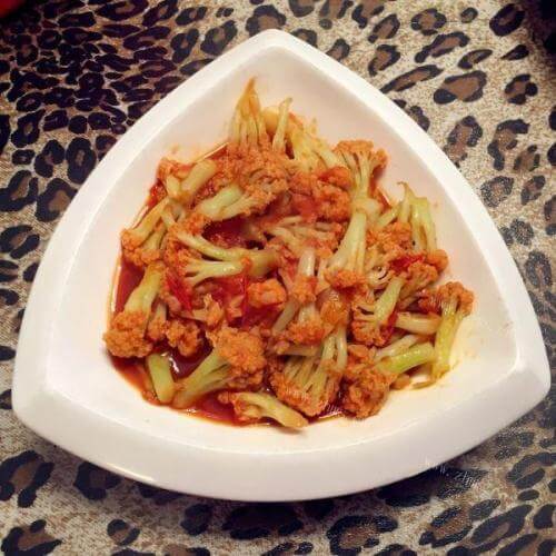 饱满的番茄菜花