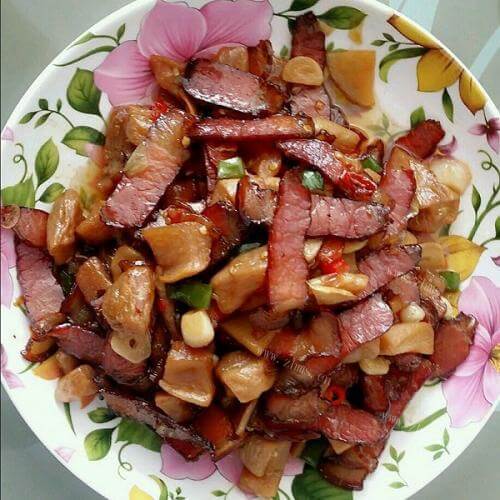 美味萝卜干炒腊肉