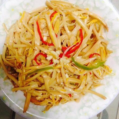回味无穷的凉拌金针菇