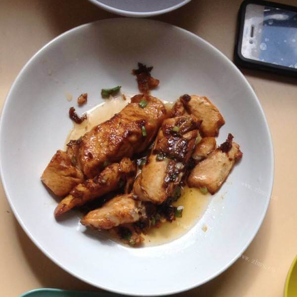 美味的甜汁烧三文鱼串