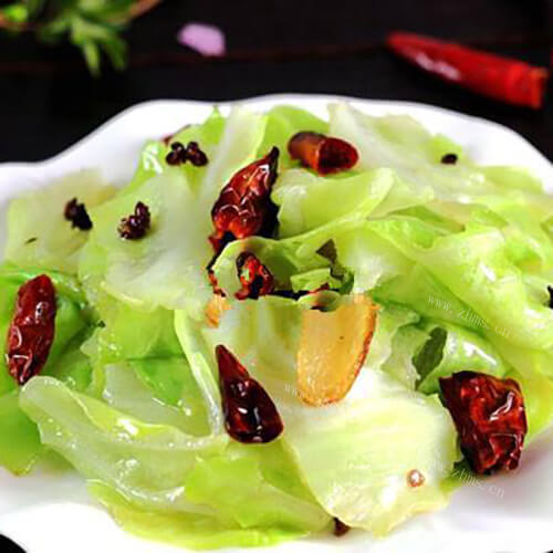 家常菜炝炒圆白菜