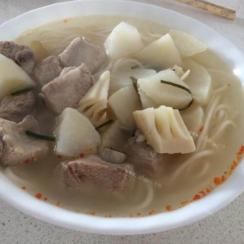 白萝卜排骨汤