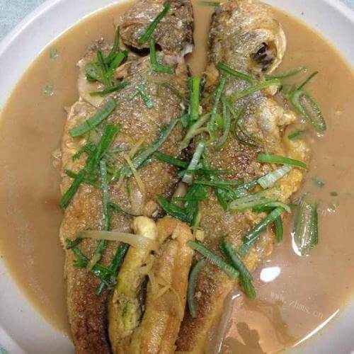 家常菜红烧黄鱼