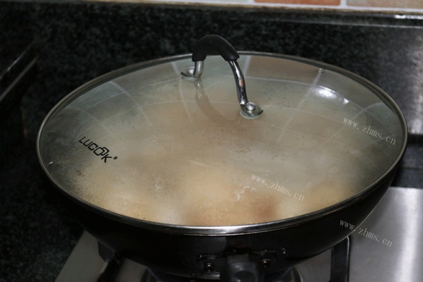 味道鲜美的鸡汤炖豆腐做法图解8)
