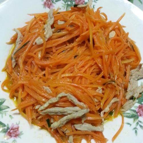 色香味俱全的胡萝卜炒肉丝