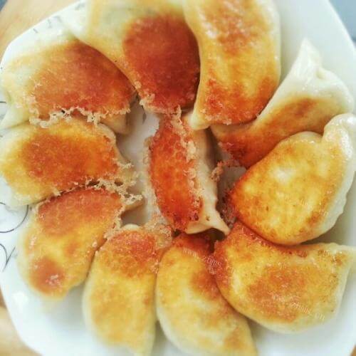 常吃不腻的冰花煎饺