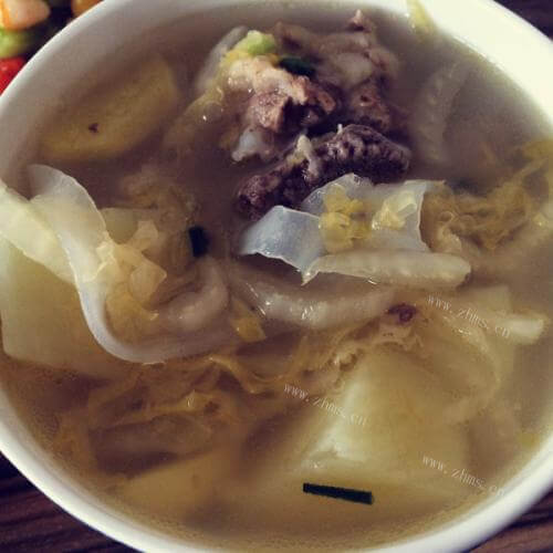 家常药炖排骨
