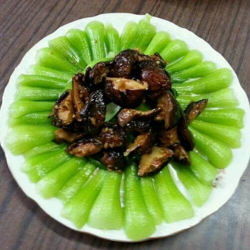 好吃的香菇炒油菜
