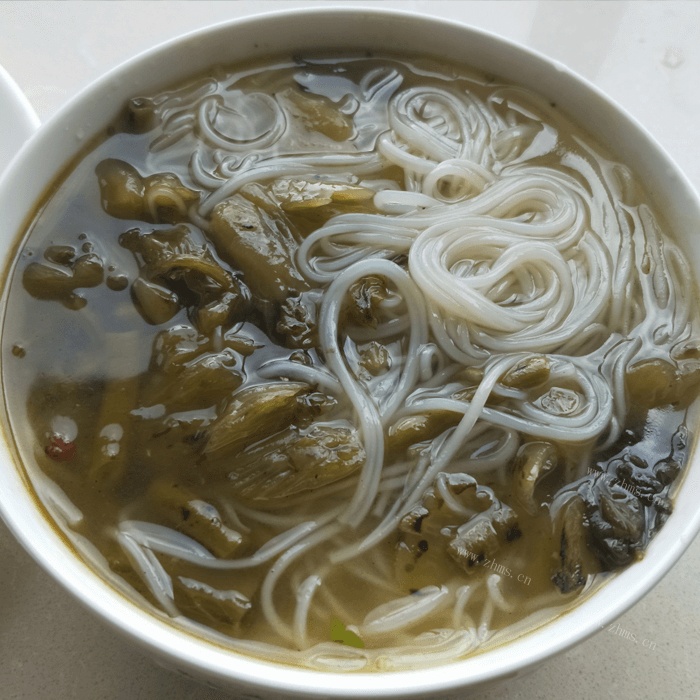 酸菜粉丝汤做法图解6)