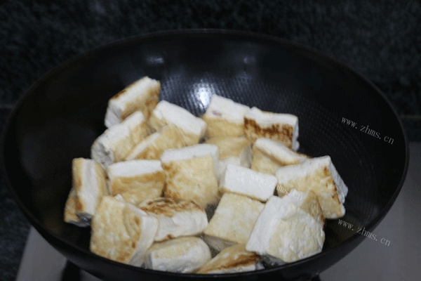 味道鲜美的鸡汤炖豆腐做法图解7)