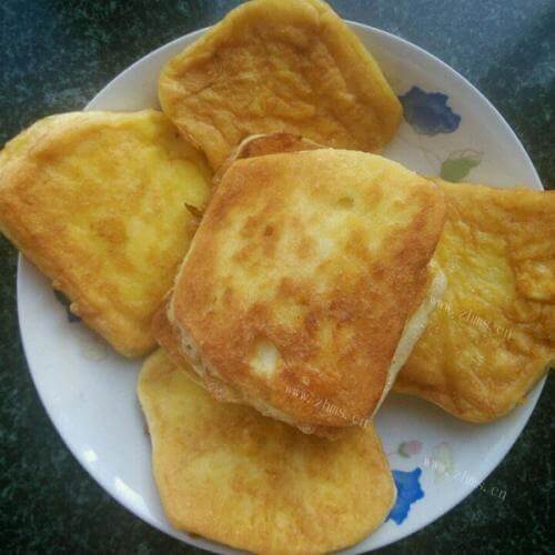 美味的鸡蛋馒头片