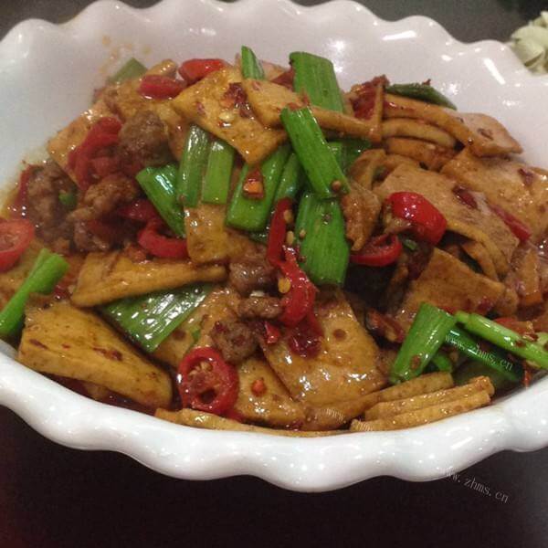 婉约浓妆玉乳香  青红鲜椒炒豆干