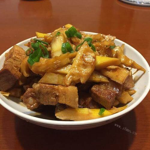 简单的鲷鱼籚笋捲