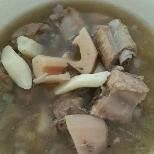 养生的山药炖排骨