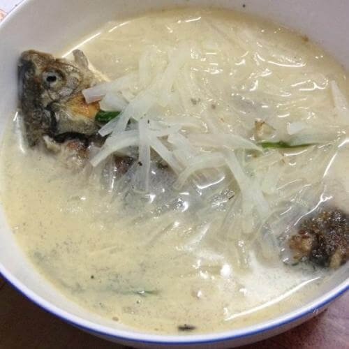 萝卜丝鲫鱼汤
