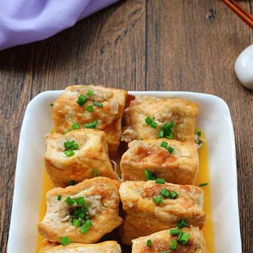 味道鲜美的鸡汤炖豆腐