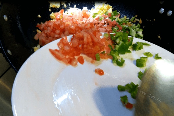 热腾腾的蛋炒饭做法图解12)