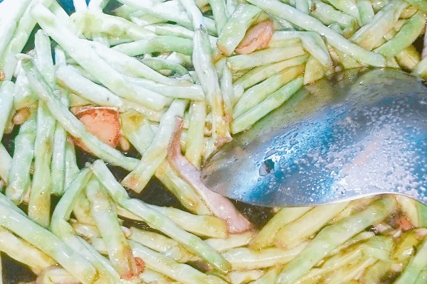 炒豇豆做法图解6)