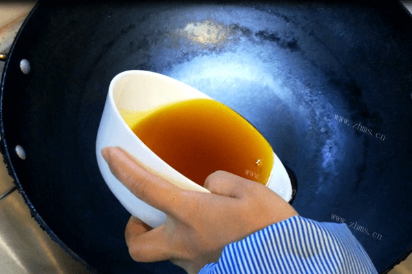 热腾腾的蛋炒饭做法图解8)