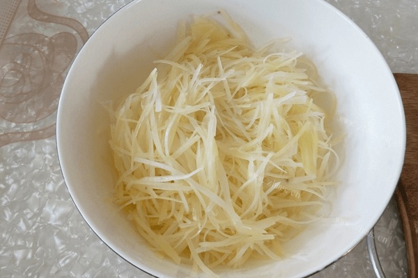 凉拌土豆丝做法图解12)