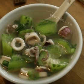鲜美墨鱼丝瓜汤