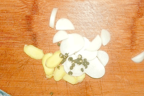 家常自制干煸四季豆的做法做法图解3)