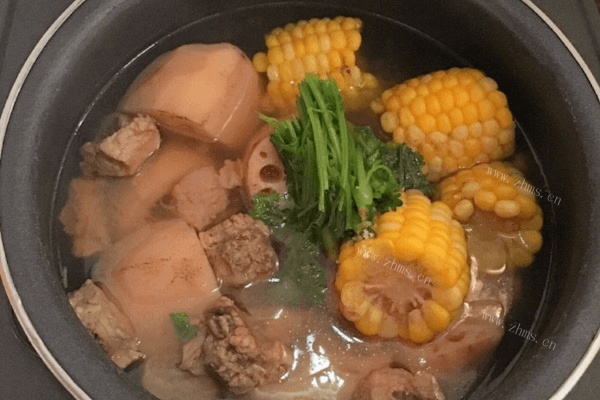 产妇进补汤品-莲藕玉米排骨汤做法图解6)