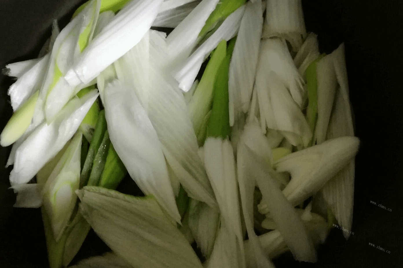 不用烤箱烤鸡的做法-高压锅食谱做法图解3)