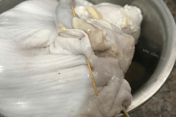 好吃的猪肚包鸡的做法做法图解5)