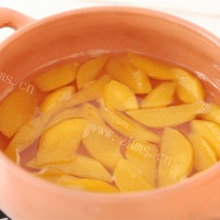 自制黄桃罐头的做法图解三
