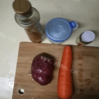 胡萝卜土豆闷饭的做法图解一