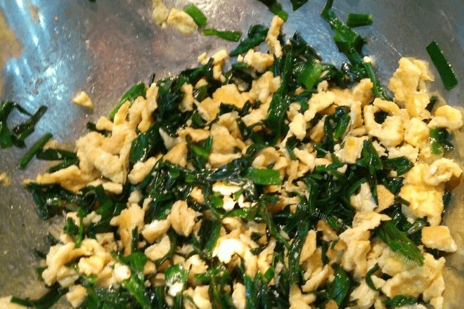 哪种月饼最好吃？美味韭菜鸡蛋月饼，你想尝尝吗？做法图解5)