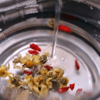 银耳菊花枸杞茶怎么制作呢的做法图解三