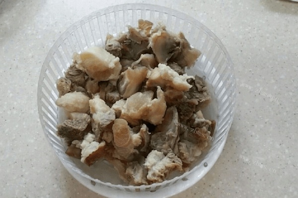 意式红烩牛膝骨做法图解2)