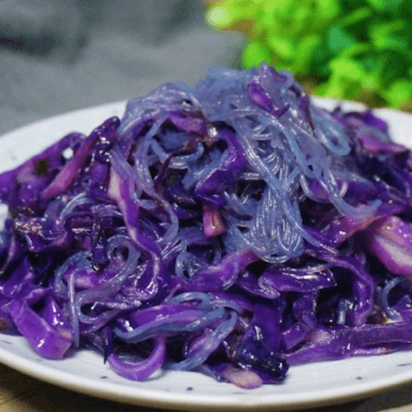 独特的甘蓝炒粉