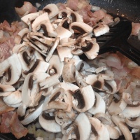 奶油蘑菇培根意大利面的做法图解五