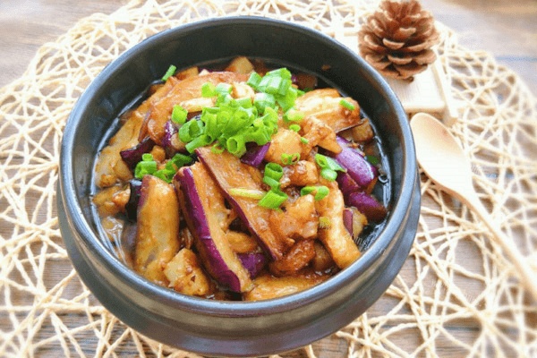 好吃的咸鱼茄子煲做法图解6)