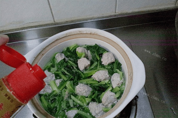 小白菜汆丸子做法图解8)