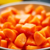 南瓜炖土豆加胡萝卜的做法图解二
