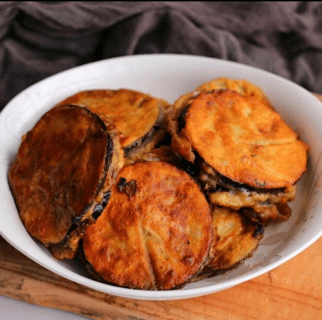 自制炸茄盒 :焦香美味、蘸料随心