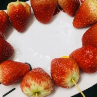 自制冰糖葫芦-草莓版的做法图解一
