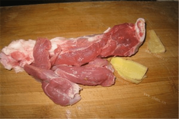 膨鱼鳃菜干瘦肉汤，口感超好，汤汁浓郁，忍俊不禁啊。做法图解2)