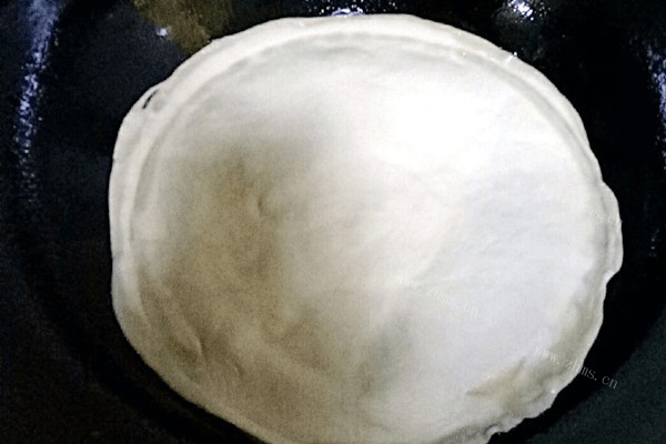 韭菜鸡蛋饼（蛋皮）做法图解4)