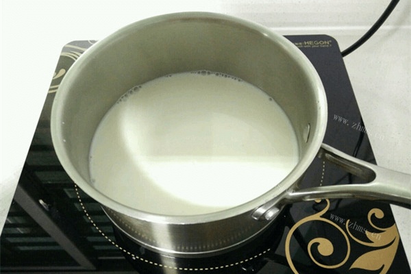 好吃的炼乳双皮奶做法图解1)