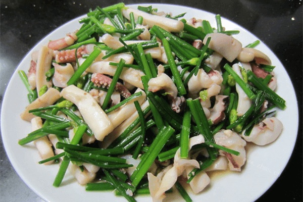 韭菜炒土鱿（韭菜炒鱿鱼干）做法图解6)