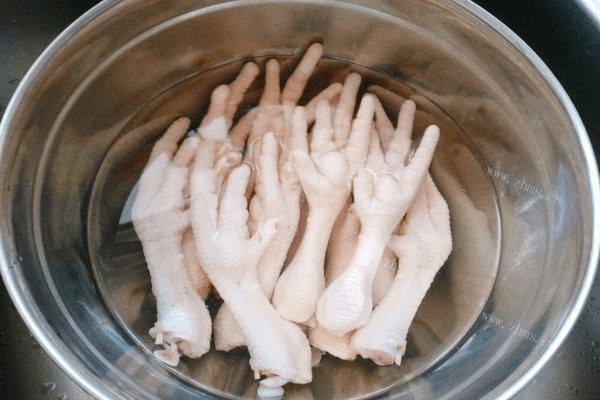 泡椒凤爪做法图解5)