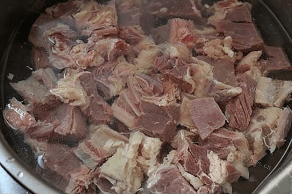 红烧牛肉／牛腩 无需高压锅做法图解2)