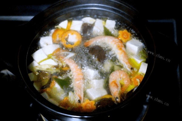 海带炖豆腐做法图解5)