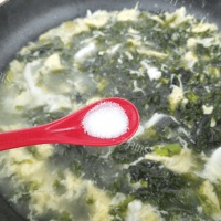 简单易做的紫菜蛋花汤的做法图解五